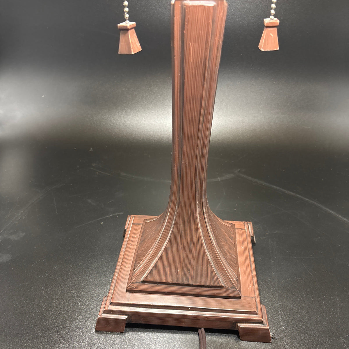 Quoizel Stain Glass shade with Light Source Cast Iron Base