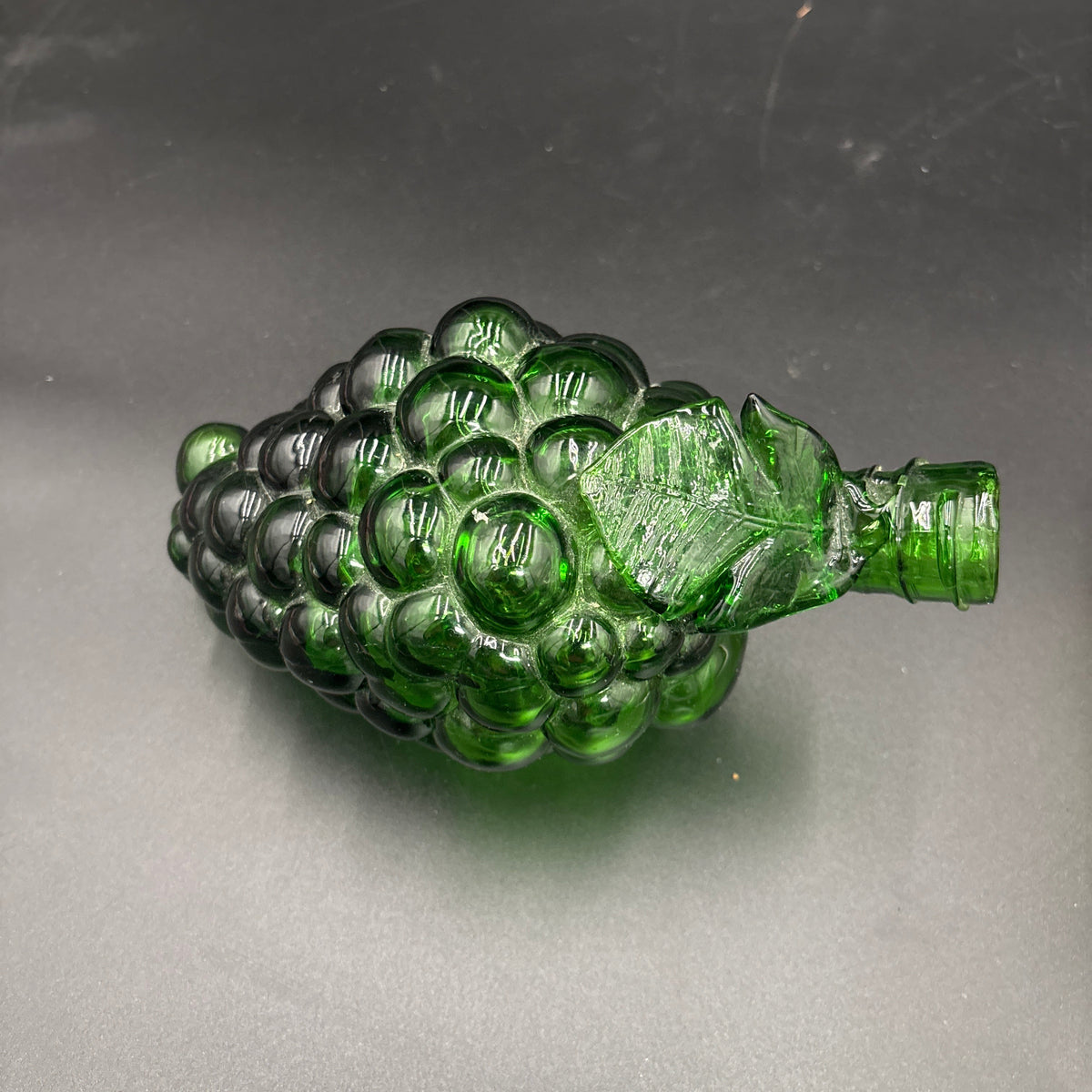 VTG Set of 2 Reclining Grape Cluster Bottles
