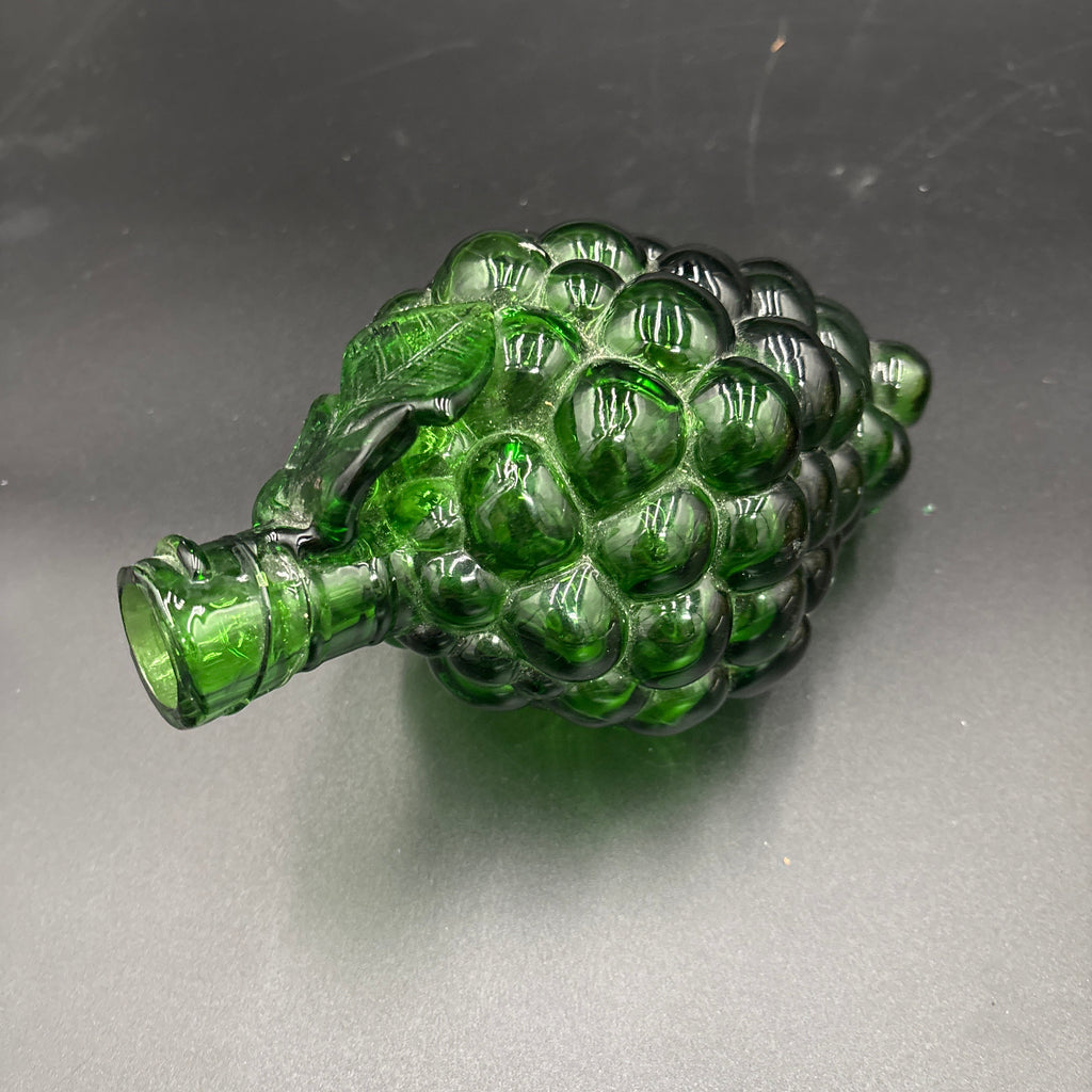 VTG Set of 2 Reclining Grape Cluster Bottles