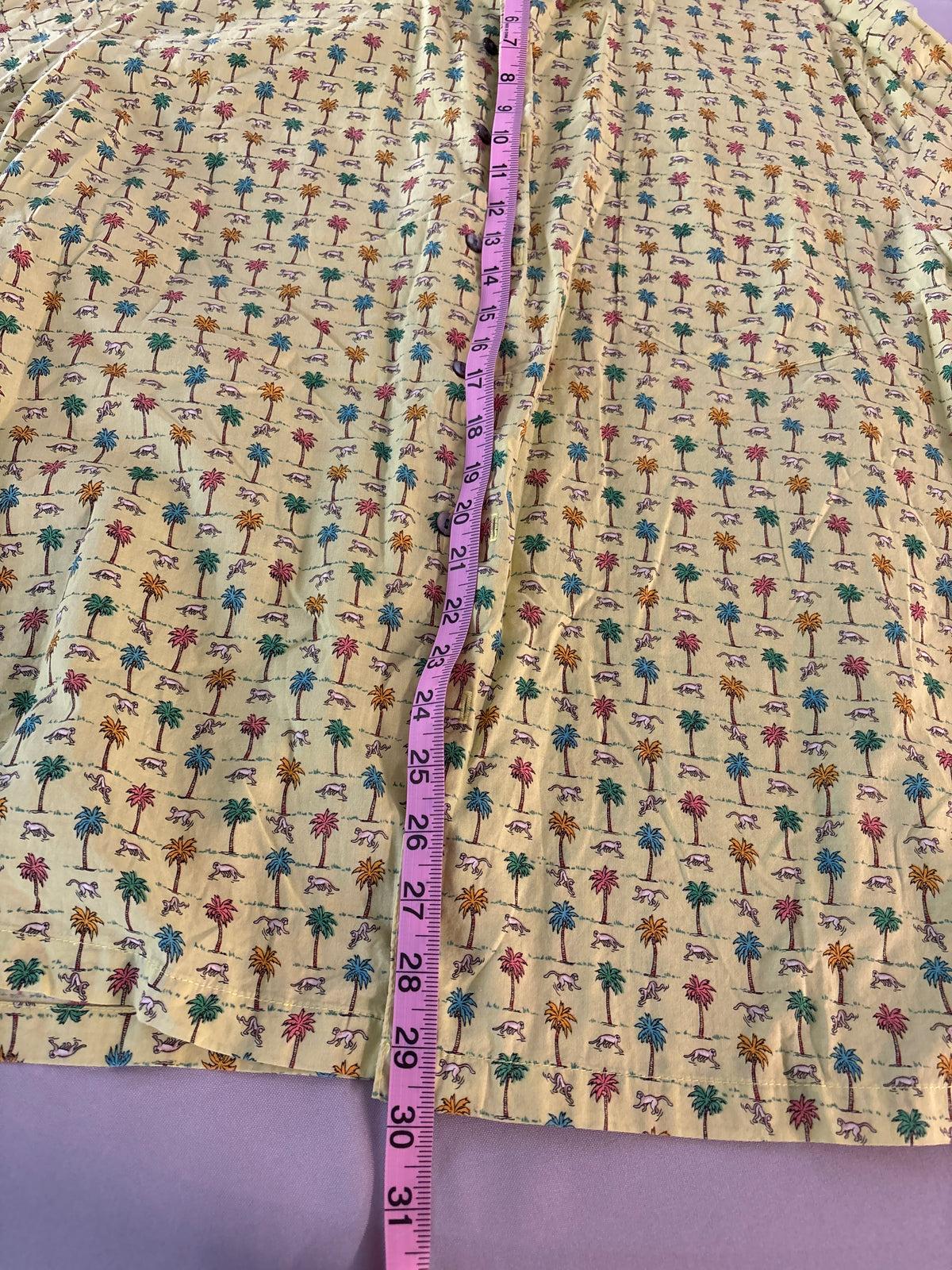 Tori Richard short-sleeve button-up shirt featuring an all-over retro palm tree and island motif, 100% Cotton size M.#4