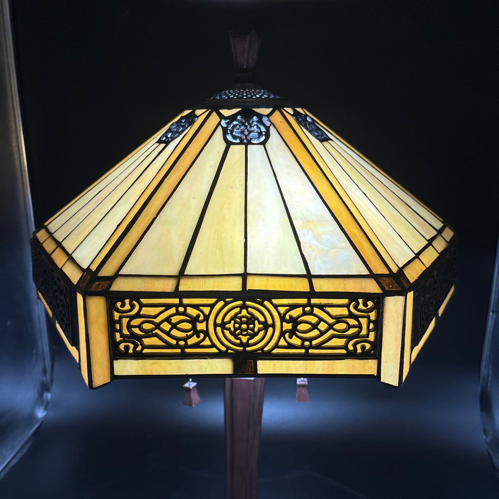 Quoizel Stain Glass shade with Light Source Cast Iron Base