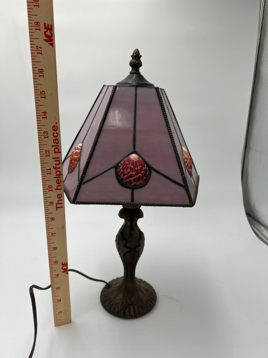 Hoosin Ltd. Chicago Pink Slag Glass Tiffany-Style Table Lamp — Art Nouveau Floral Bronze Base, c. 1970s–80s with hexagonal shade.