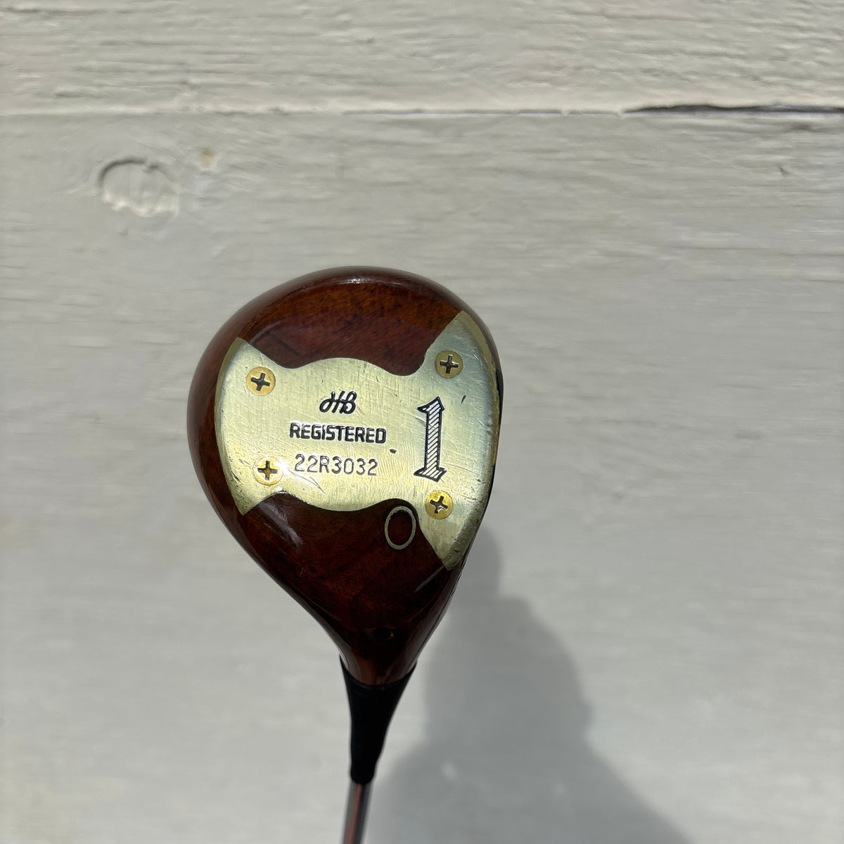 (Hillerich & Bradsby) PowerBilt #1 persimmon wood golf club with a brass sole plate Excellent Condition