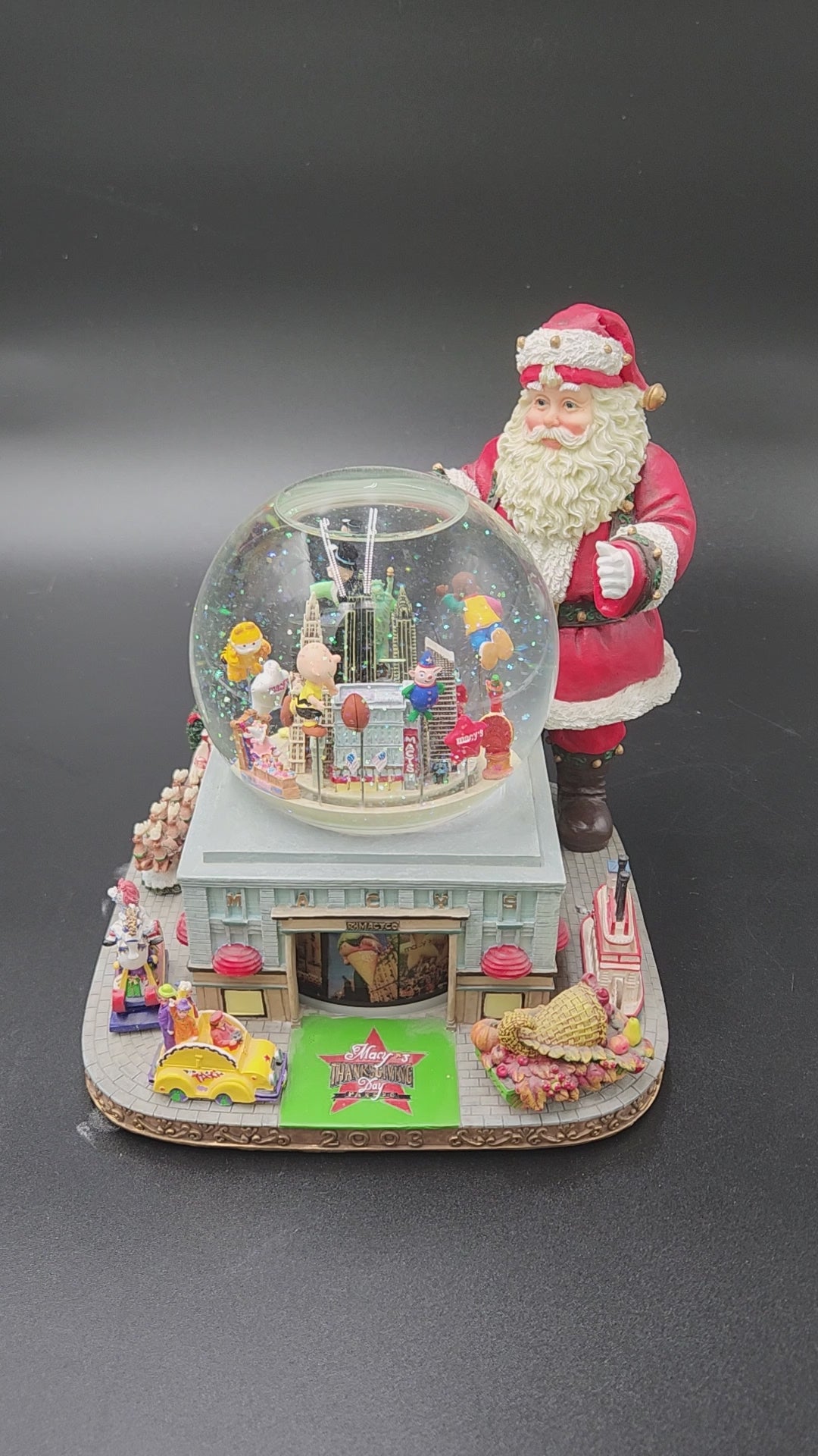 Santa snowglobe Macy's Day Parade 2003 video