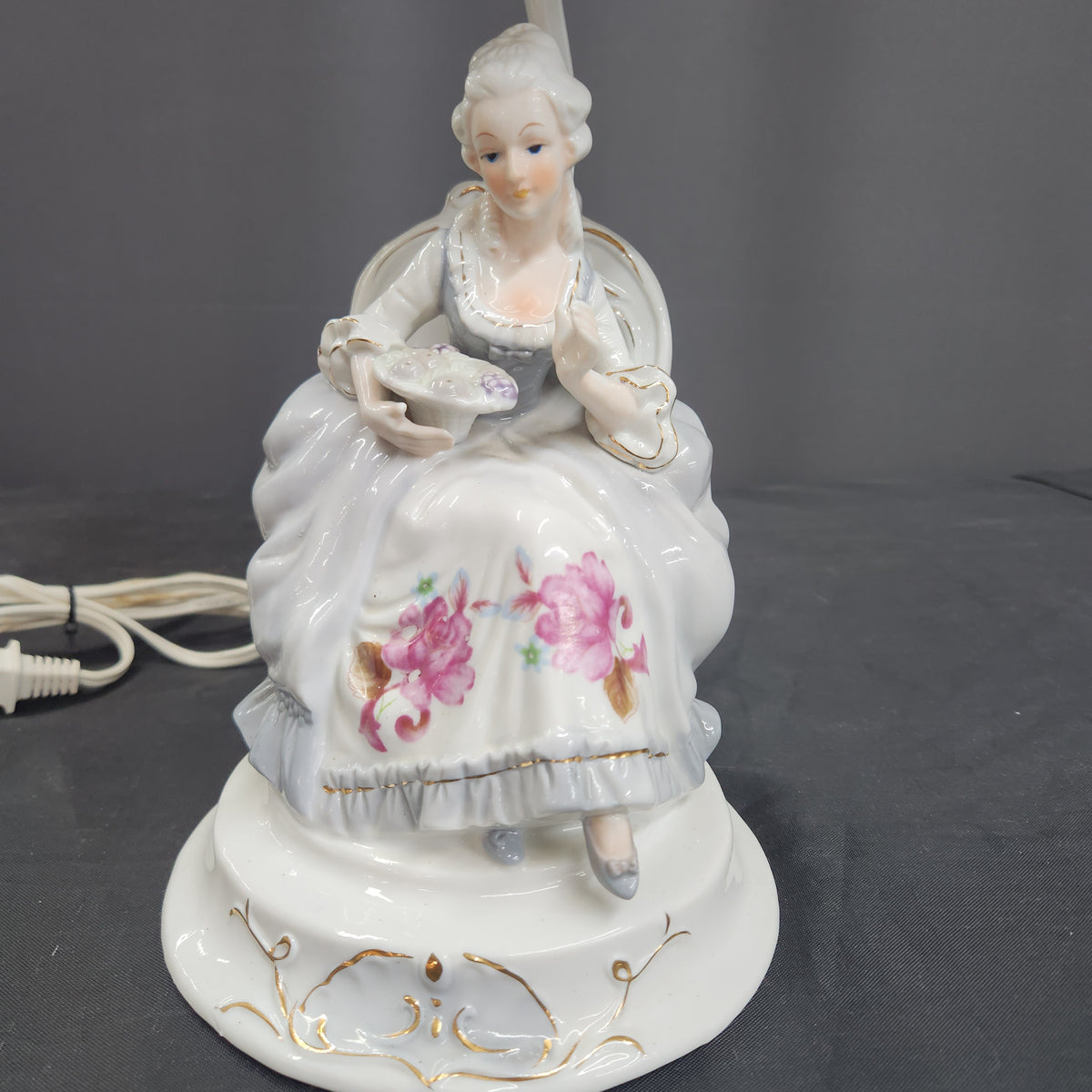 Vintage Porcelain Figurine Table Lamp French Victorian Boudoir