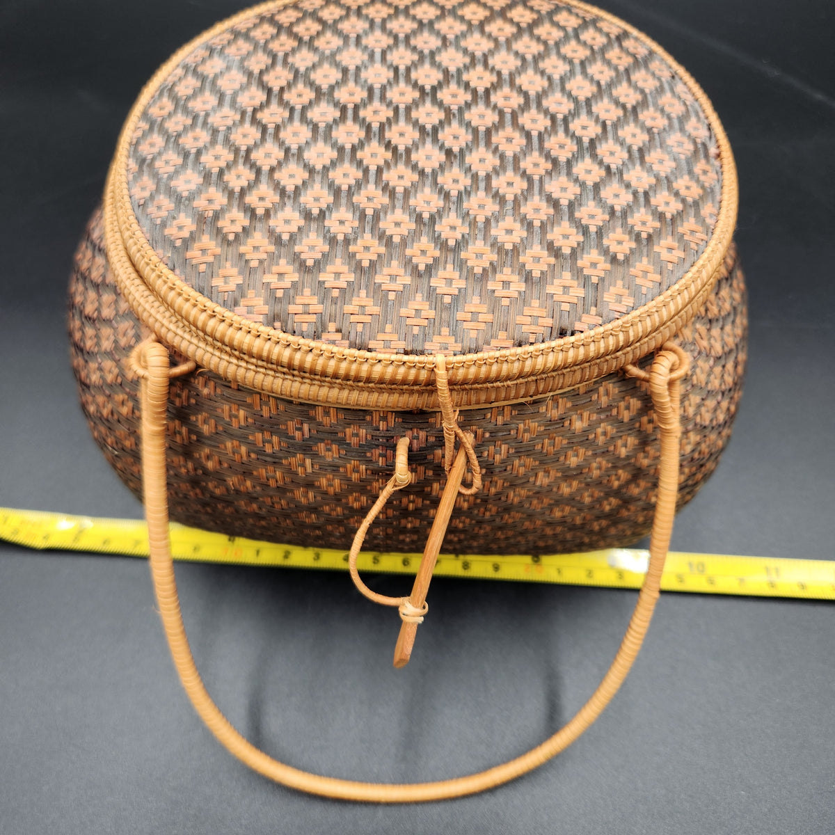 Vintage Thai Yan Lipao Basket Purse Handwoven Khit Bamboo Rattan Handbag Lid