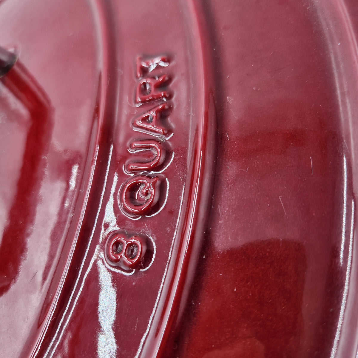 Martha Stewart 8-Quart Oval Enameled Cast Iron Dutch Oven - New-Cranberry Red