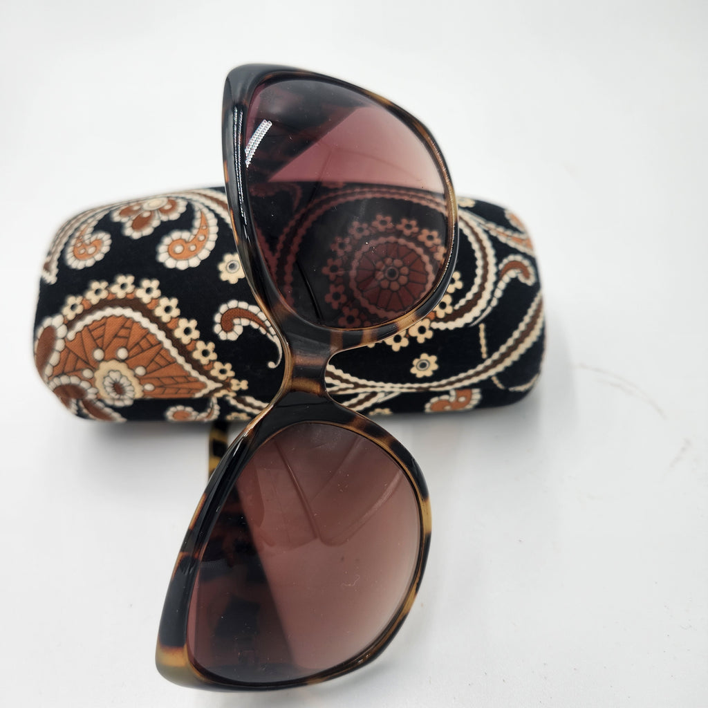 Vera Bradley Felicia (VB-909) Sunglasses Tortoiseshell w/ Paisley Case displayed on a paisley-print case.