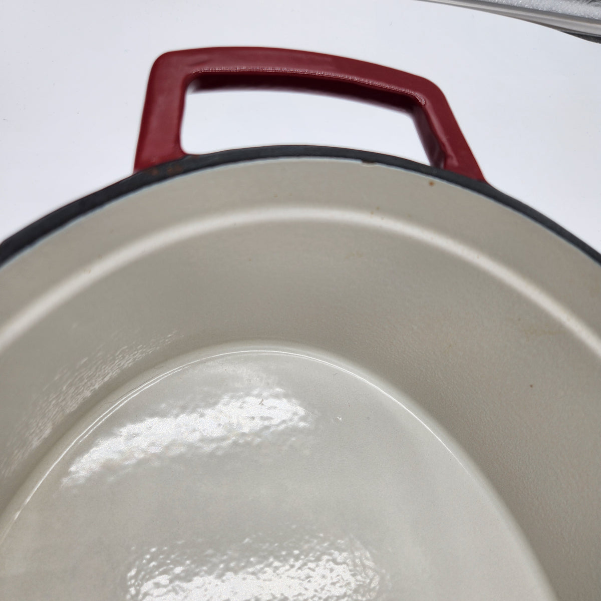 Martha Stewart 8-Quart Oval Enameled Cast Iron Dutch Oven - New-Cranberry Red