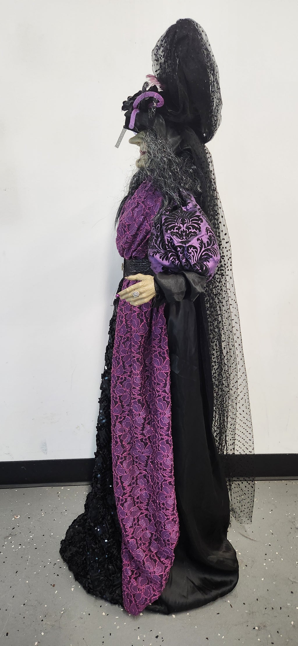 51" Deluxe Standing Halloween Witch Figure – Windy Hill Collection Style – Excellent Condition