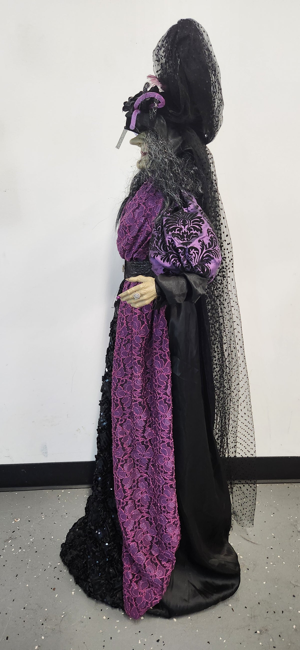 51" Deluxe Standing Halloween Witch Figure – Windy Hill Collection Style – Excellent Condition