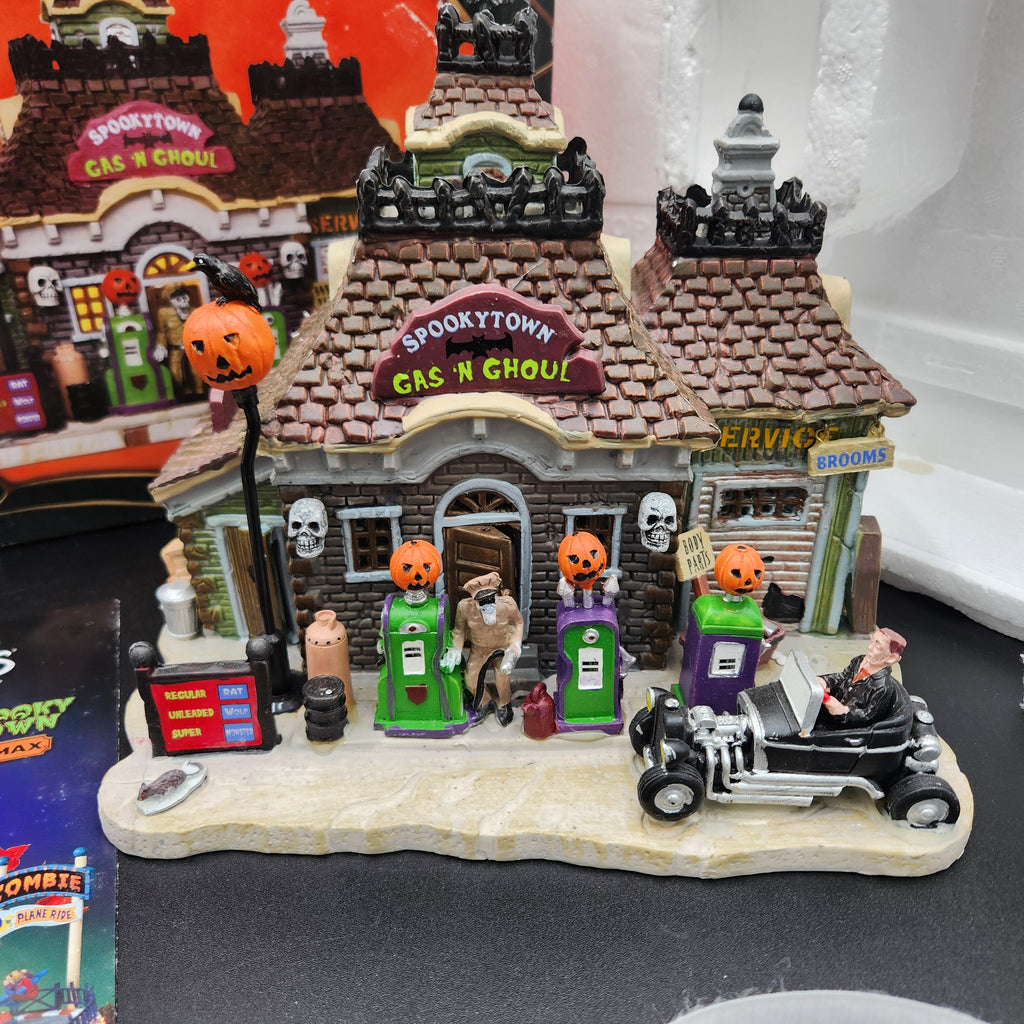 Lemax Spooky Town Retired Gas N Ghoul CIB Motorized Biker Village Set