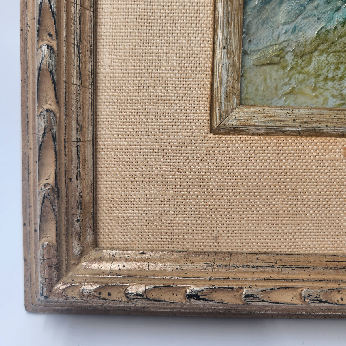 Vintage Mid-Century Modern Portrait Oil Canvas Painting – Woman in Headscarf, Signed Mara c. 1960s/1970s frame detail