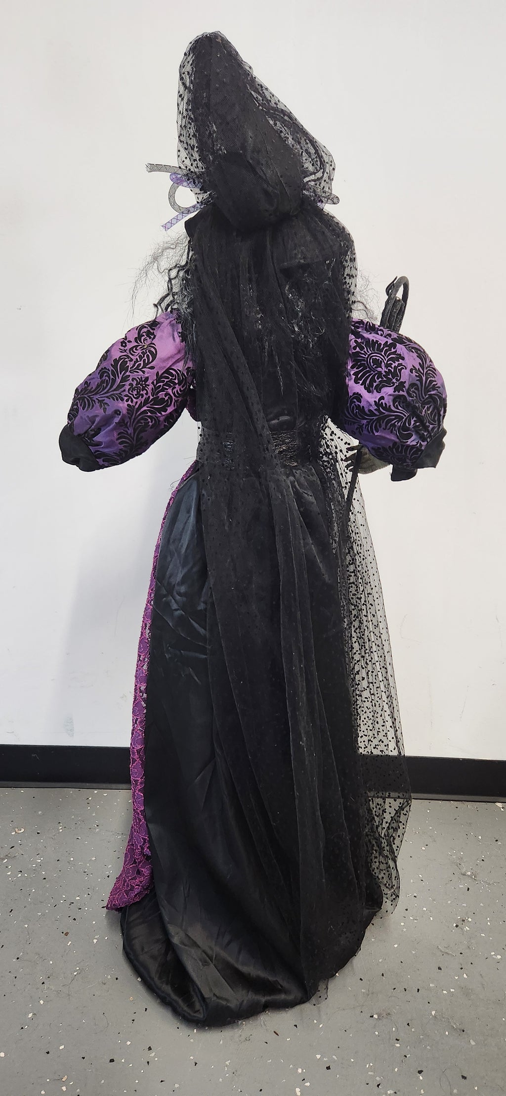 51" Deluxe Standing Halloween Witch Figure – Windy Hill Collection Style – Excellent Condition