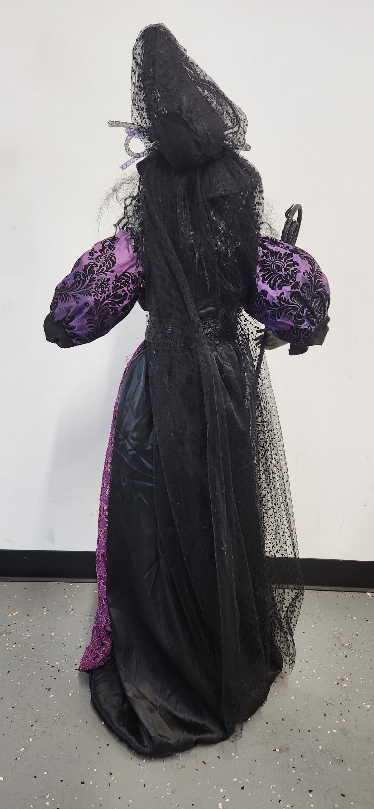 51" Deluxe Standing Halloween Witch Figure – Windy Hill Collection Style – Excellent Condition