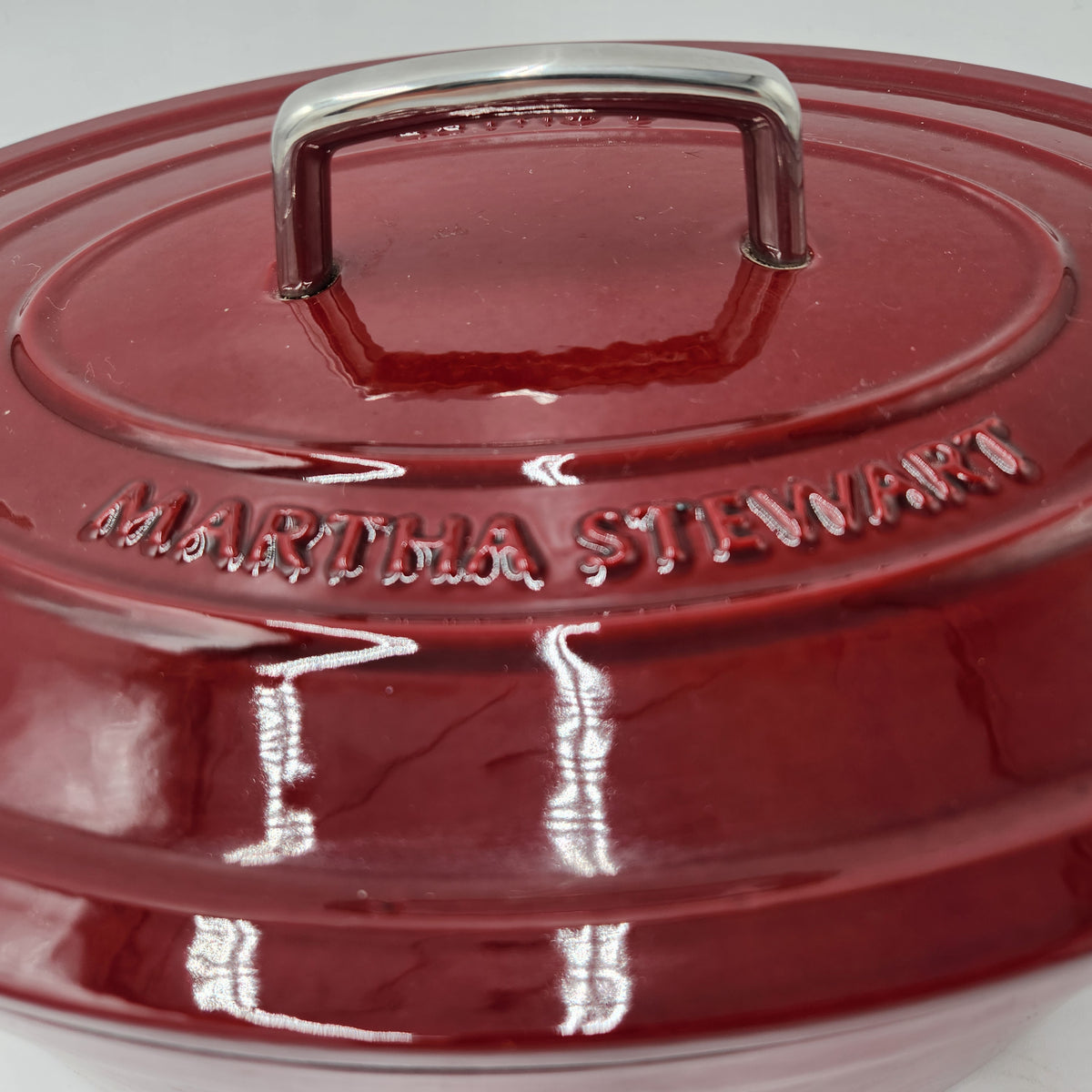 Martha Stewart 8-Quart Oval Enameled Cast Iron Dutch Oven - New-Cranberry Red