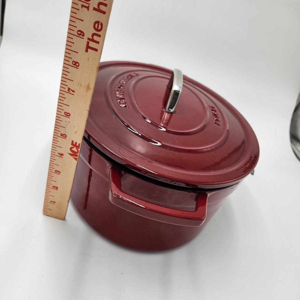 Martha Stewart 8-Quart Oval Enameled Cast Iron Dutch Oven - New-Cranberry Red