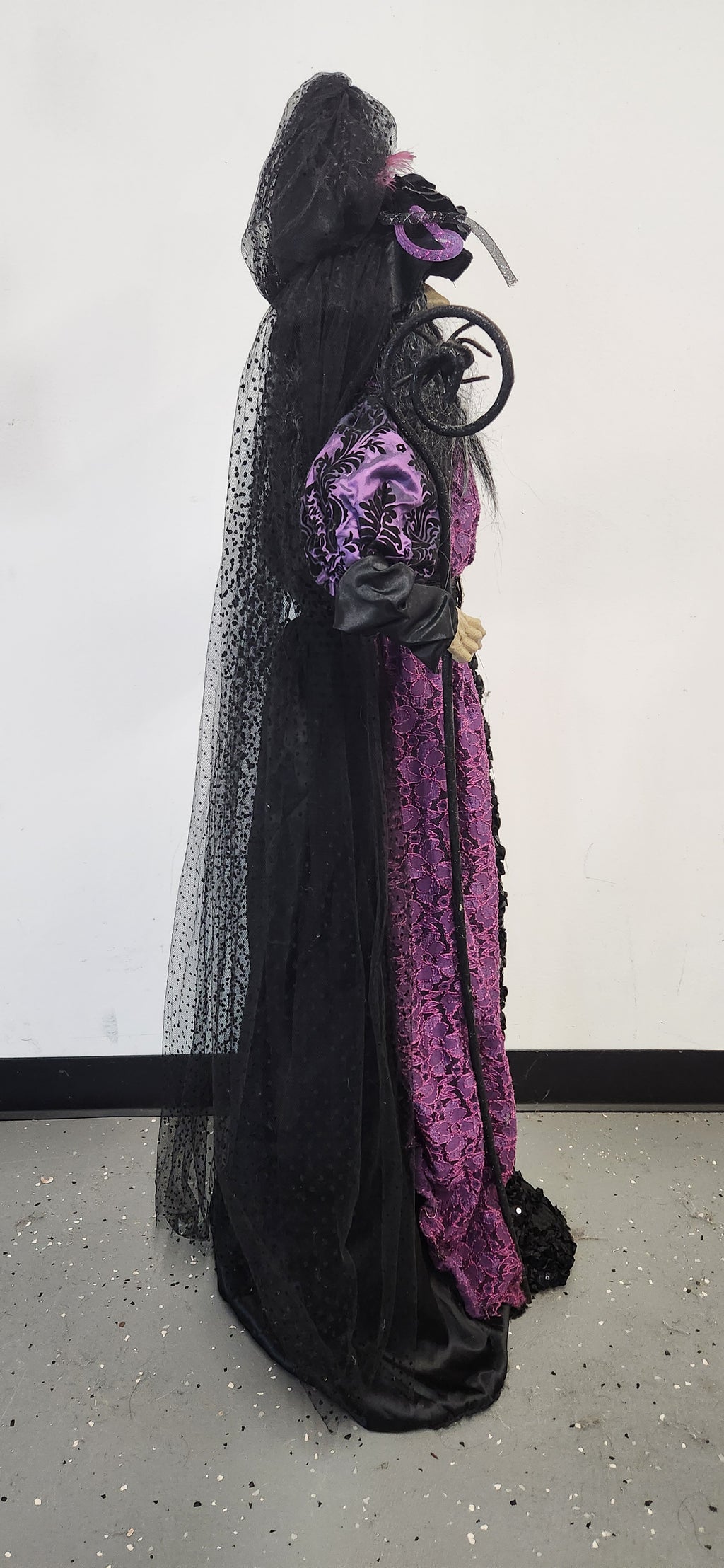 51" Deluxe Standing Halloween Witch Figure – Windy Hill Collection Style – Excellent Condition