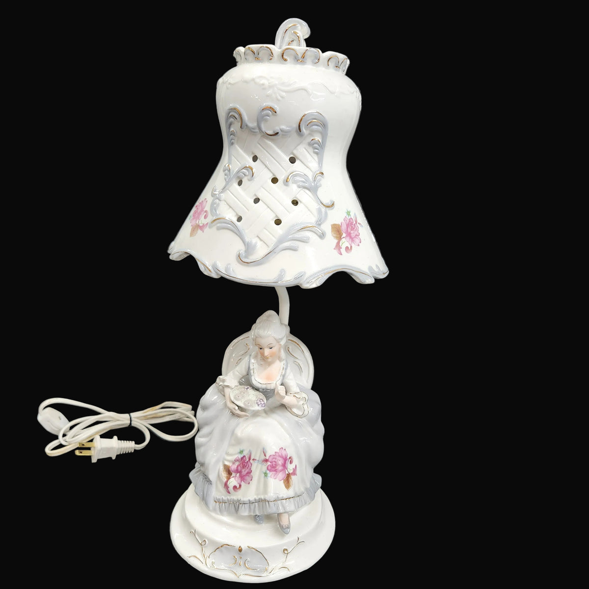 Vintage Porcelain Figurine Table Lamp French Victorian Boudoir