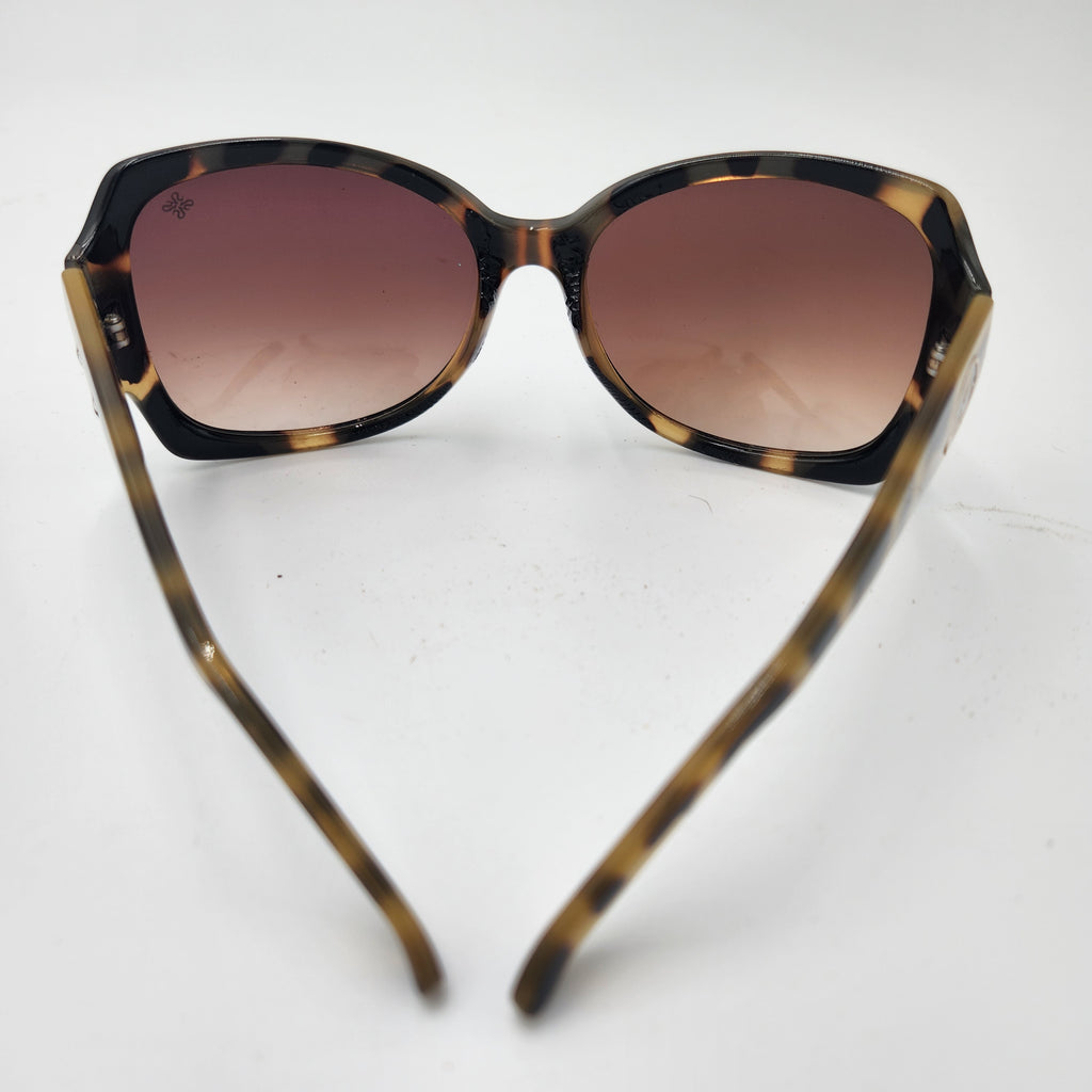 Vera Bradley Felicia (VB-909) Sunglasses Tortoiseshell w/ Paisley Case - stylish tortoiseshell frames with gradient lenses.