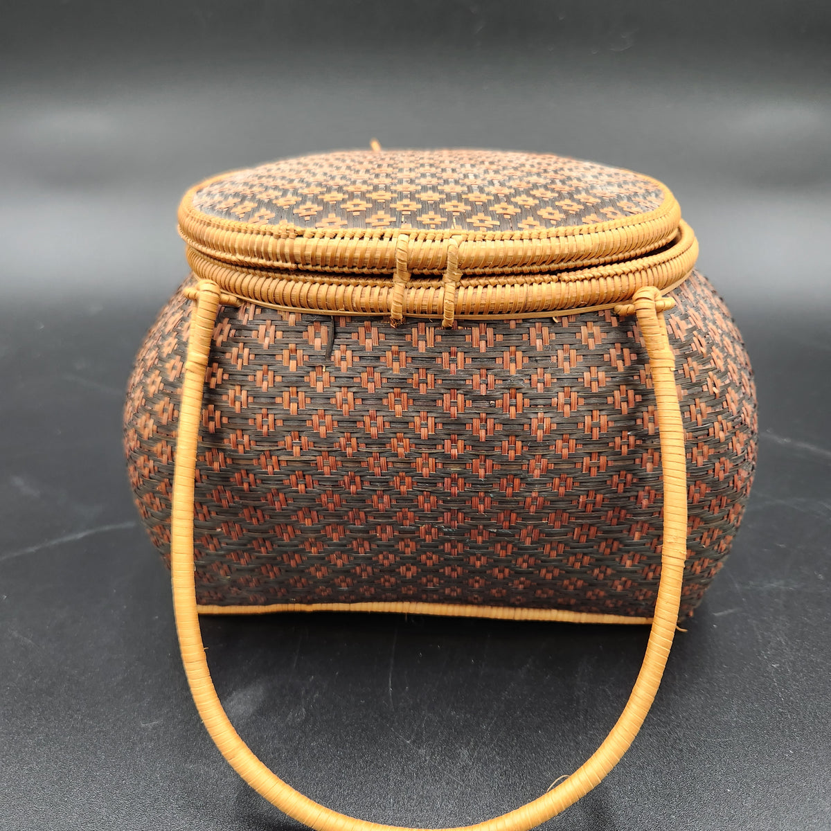 Vintage Thai Yan Lipao Basket Purse Handwoven Khit Bamboo Rattan Handbag Lid