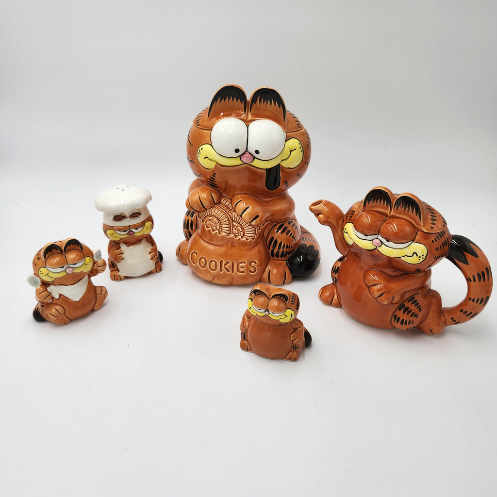 Vtg Garfield Salt Pepper Shakers Ceramic Chef Salty Cat Enesco Jim Davis 1981