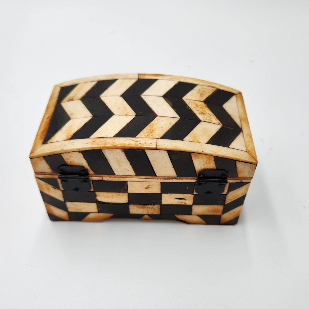 Vintage Bone Inlay Jewelry Box Black White Chevron Dome Top Trinket Case 6.5"