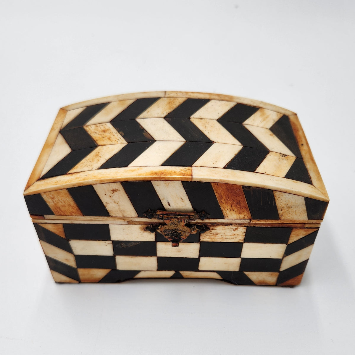 Vintage Bone Inlay Jewelry Box Black White Chevron Dome Top Trinket Case 6.5"