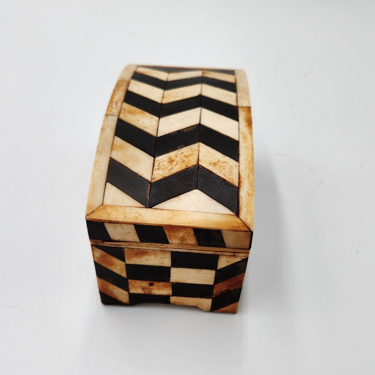 Vintage Bone Inlay Jewelry Box Black White Chevron Dome Top Trinket Case 6.5"